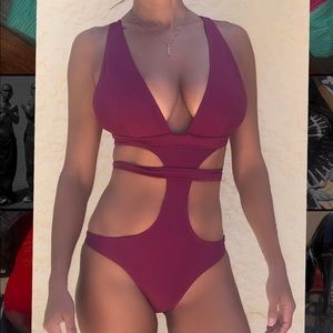 Brand NEW cut out bathing suit by Zaful
